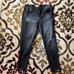 Democracy Gray Skinny Jeans with Tapered Legs